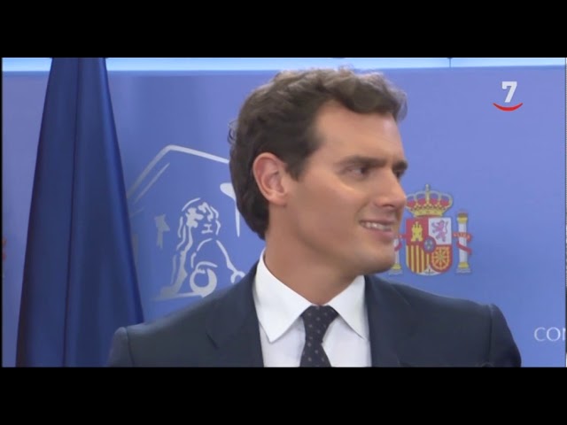 puede el rey destituir al presidente del gobierno
