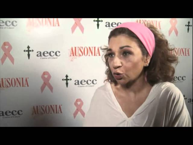 fotos del lazo rosa contra el cancer